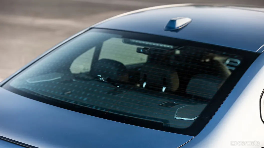 BMW M340i Rear Windshield/Windscreen