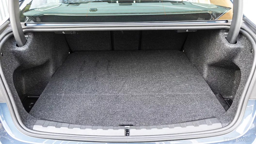 BMW M340i Bootspace