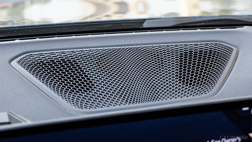 BMW M340i Central Dashboard - Top Storage/Speaker