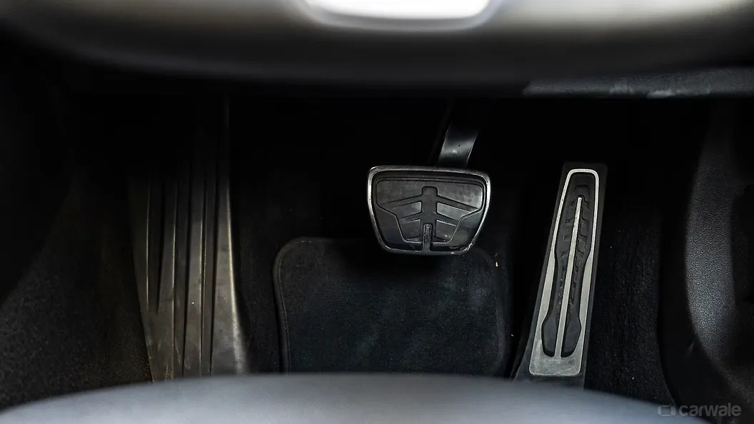 BMW M340i Pedals/Foot Controls