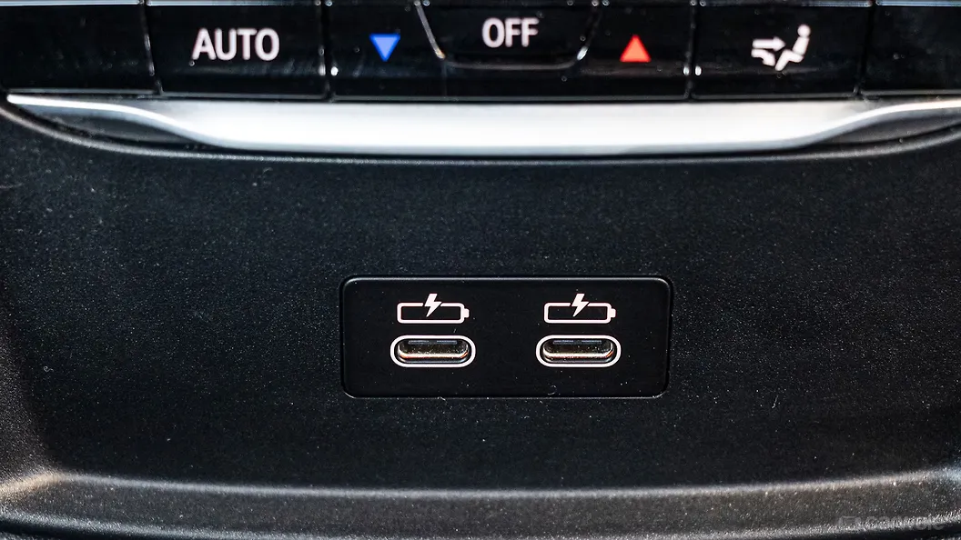 BMW M340i USB Port/AUX/Power Socket/Wireless Charging