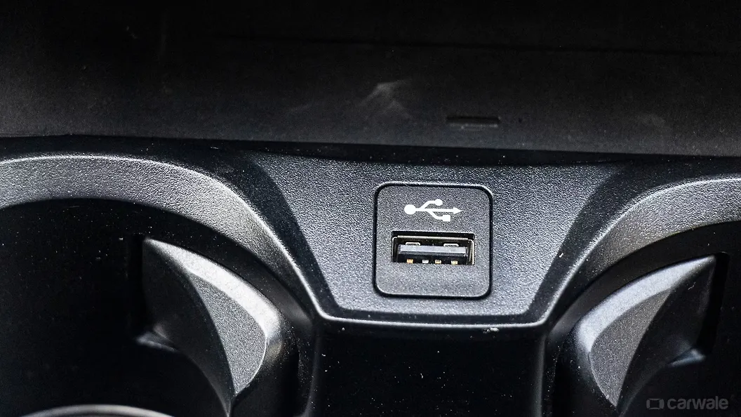 BMW M340i USB Port/AUX/Power Socket/Wireless Charging