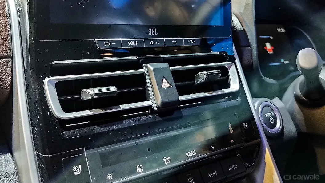 Innova Hycross AC Controls Image, Innova Hycross Photos in India CarWale