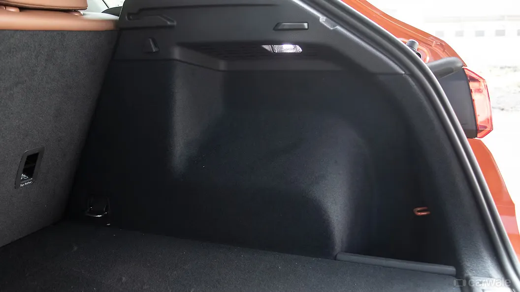 Q3 Boot Light Image, Q3 Photos in India CarWale