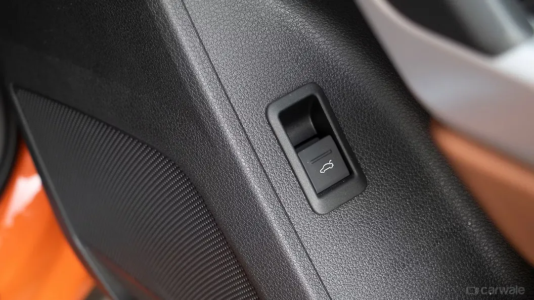 Q3 Boot Release Lever/Fuel Lid Release Lever Image, Q3 Photos in India