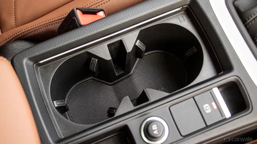 Q3 Cup Holders Image, Q3 Photos in India CarWale