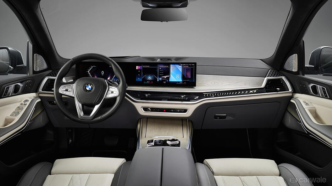 BMW X7 Dashboard