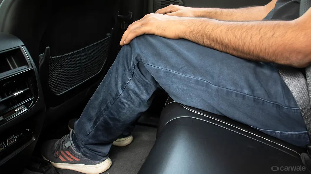 Grand Cherokee Driver's Seat Adjustable underthigh Support Image