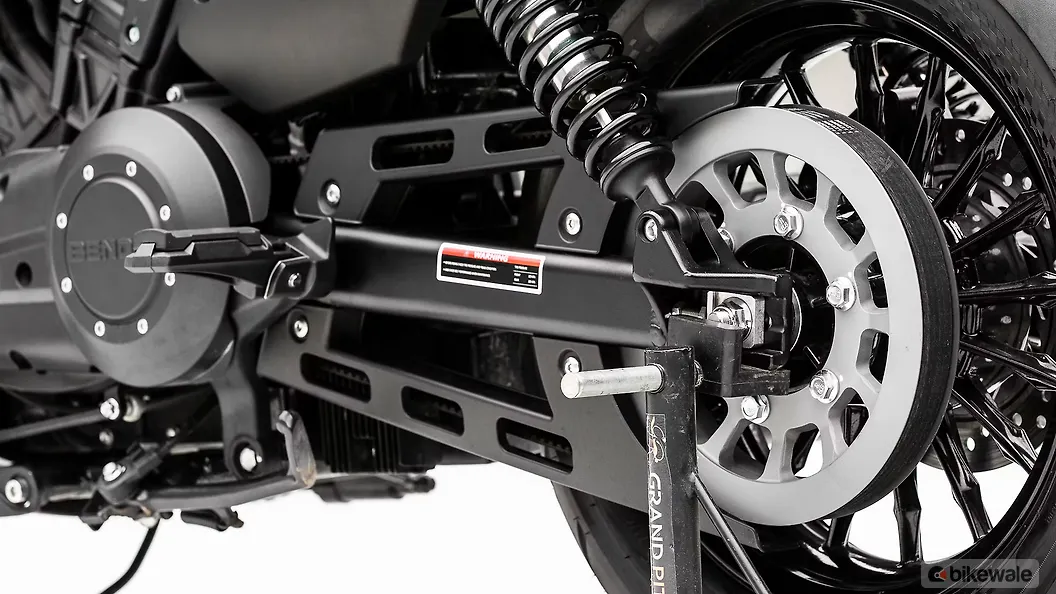 Keeway V302C Drive Belt and Sprocket Image BikeWale