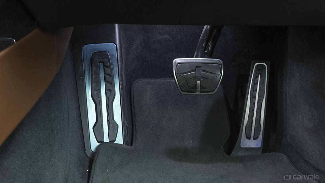 BMW i7 Pedals/Foot Controls