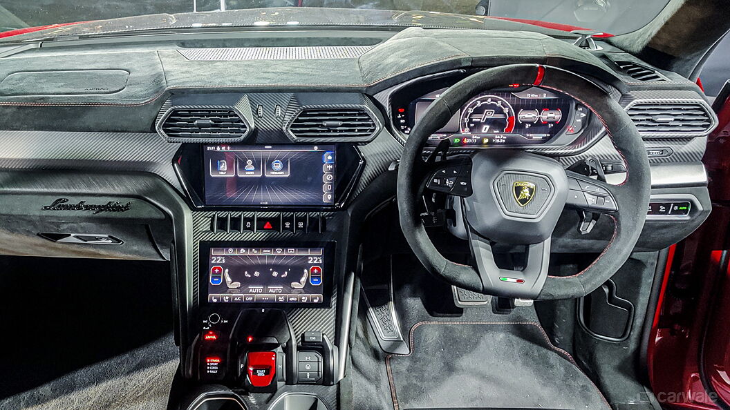 Lamborghini Urus Performante Dashboard