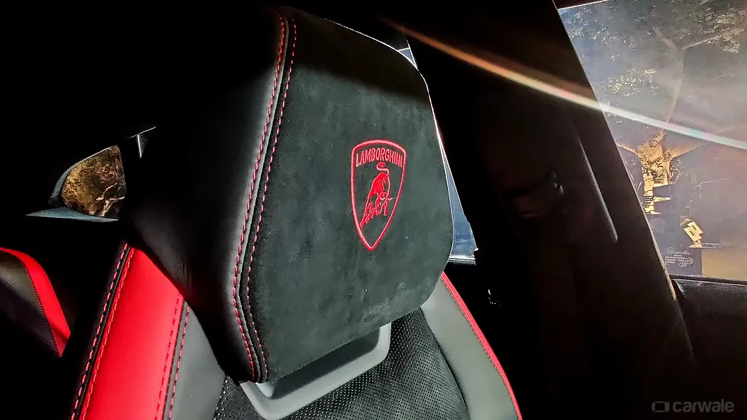 Urus Performante Engine Start Button Image, Urus Performante Photos in India CarWale