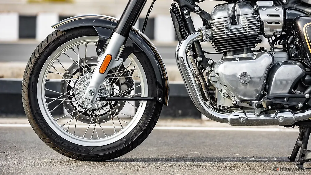 Royal Enfield Bullet 650 Front Turn Indicators Image – BikeWale