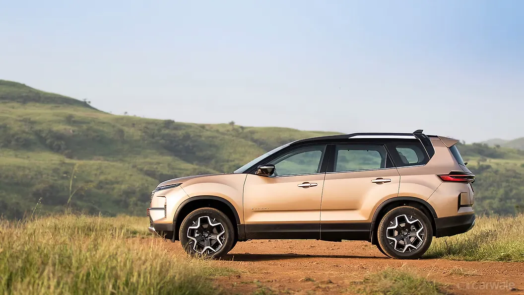 टाटा सफारी लेफ्ट साइड दृश्य