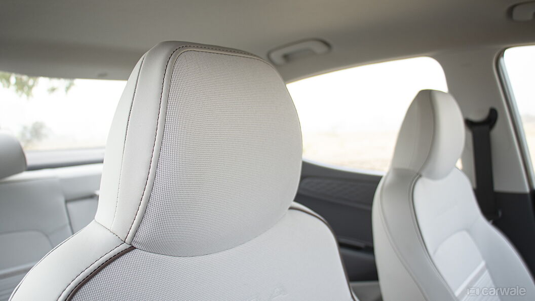 Hyundai Aura Front Seat Headrest