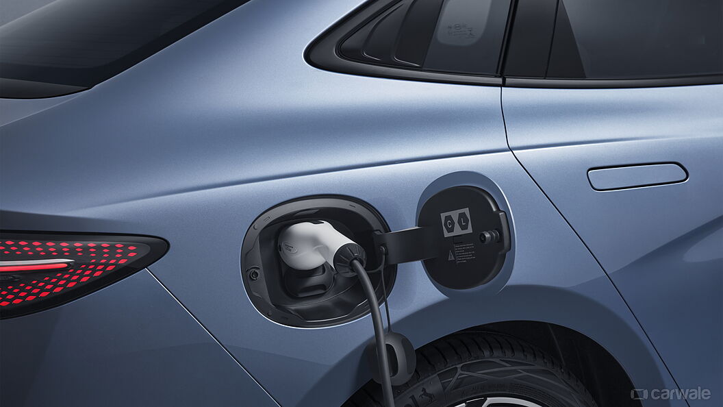 बीवायडी सील ईवी कार चार्जिंग इनपुट प्लग