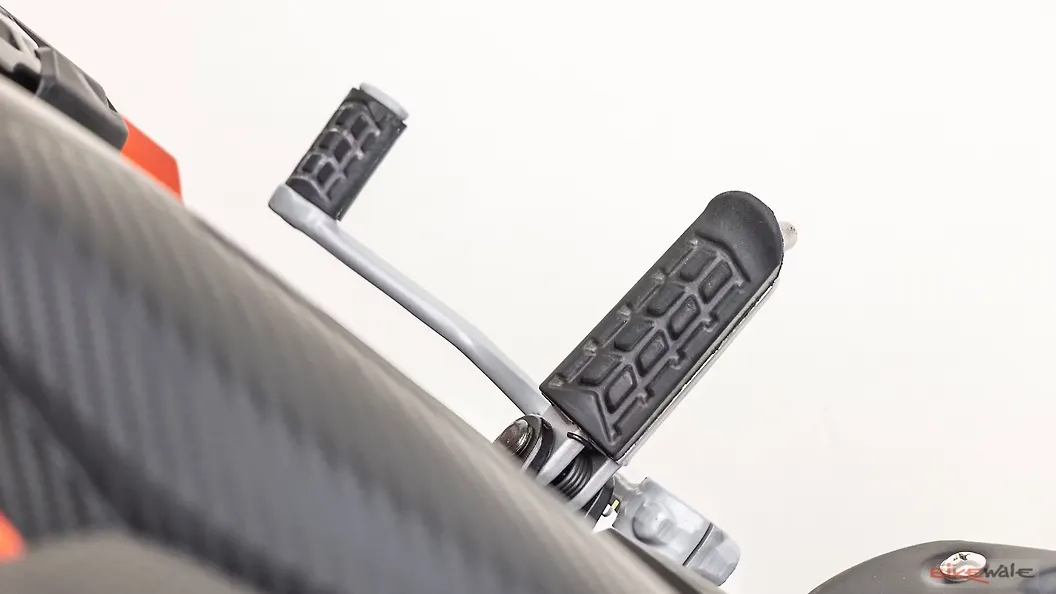 TVS Apache RTR 160 Clutch Lever Image BikeWale