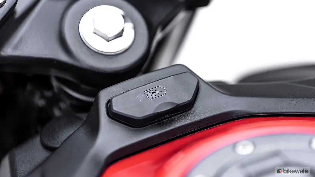 Bajaj Pulsar P150 USB Port