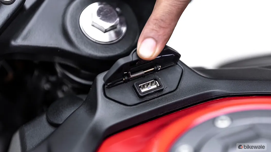 Bajaj Pulsar P150 USB Port