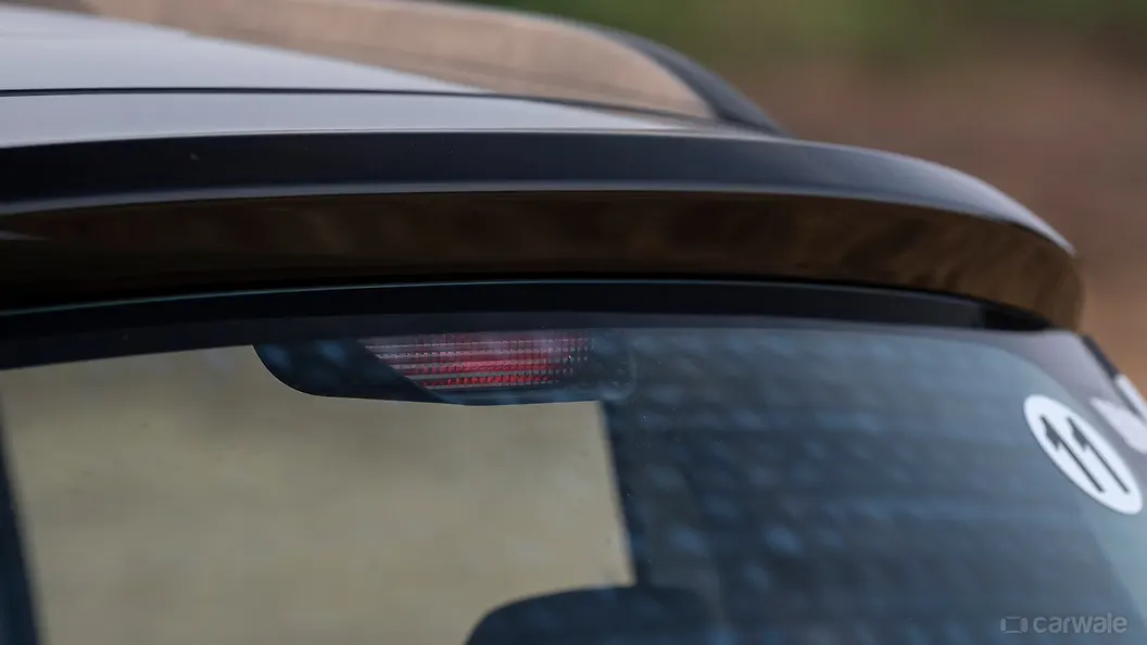 Kwid Rear Spoiler Image, Kwid Photos in India CarWale