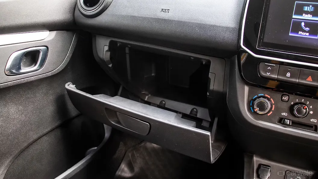 Kwid Front Door Handle Image, Kwid Photos in India CarWale