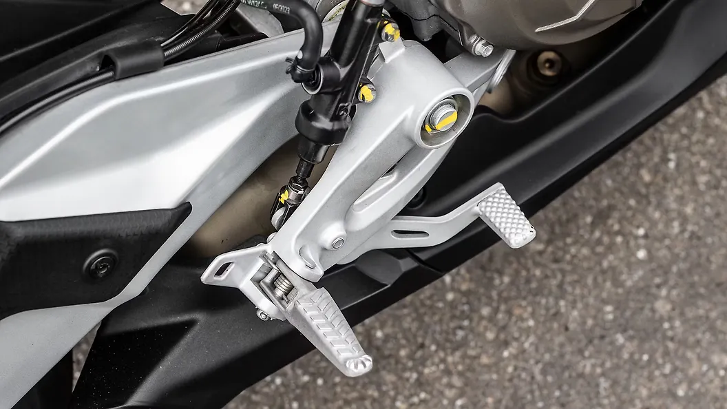 Aprilia RS 457 Front Brake Lever Image – BikeWale