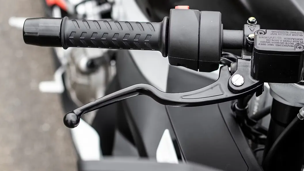 Aprilia RS 457 Front Brake Lever Image – BikeWale