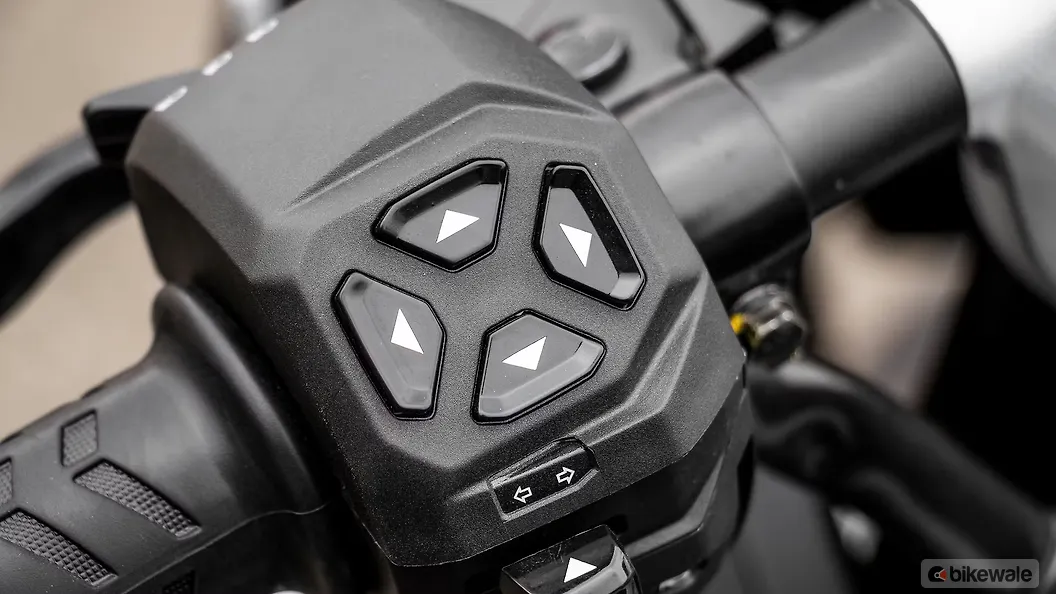 Aprilia RS 457 Multifunction Switchgear Right Image – BikeWale
