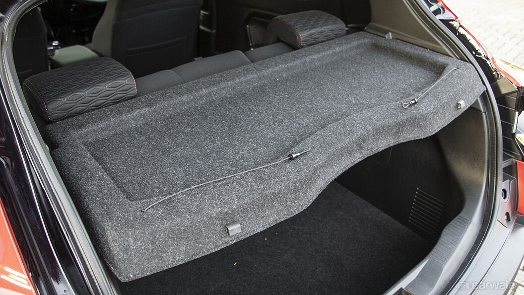 Renault Kiger Bootspace with Parcel Tray/Retractable