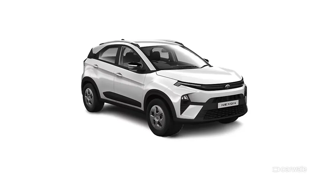 टाटा नेक्सन ठीक सामने तीन चौथाई