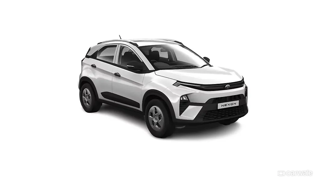 टाटा नेक्सन ठीक सामने तीन चौथाई