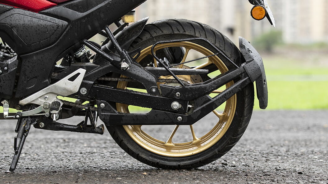 Fzs rear tyre cost hot sale