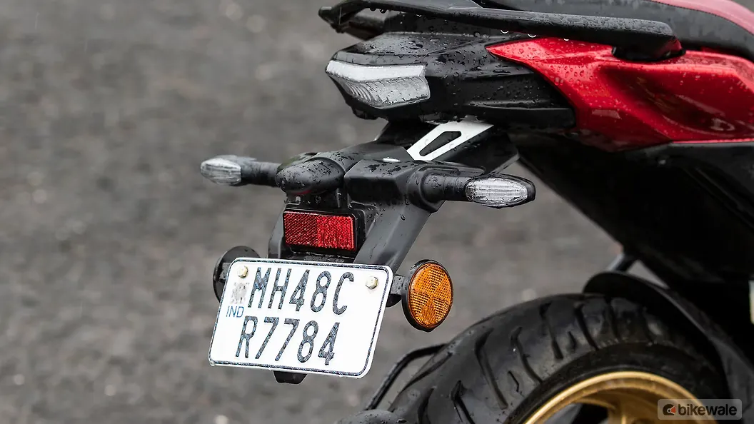 Fi 6536 Rear Yamaha FZS FI V4 Rear Mudguard Image – BikeWale