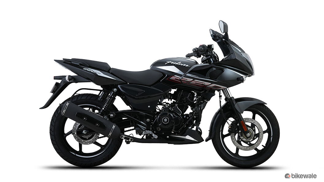 Bajaj Pulsar 220 F Right Side View Image – BikeWale