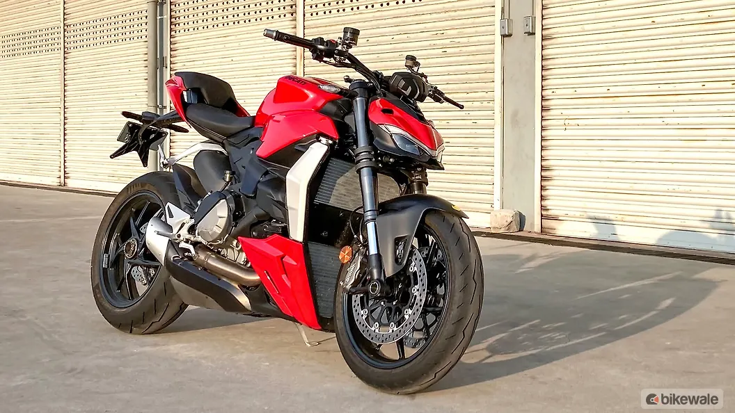 Ducati Streetfighter V2 Right Side View Image – BikeWale