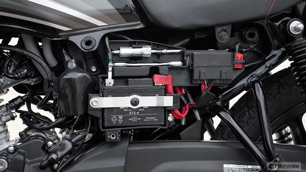 Honda Shine 100 Battery Compartment Image BikeWale
