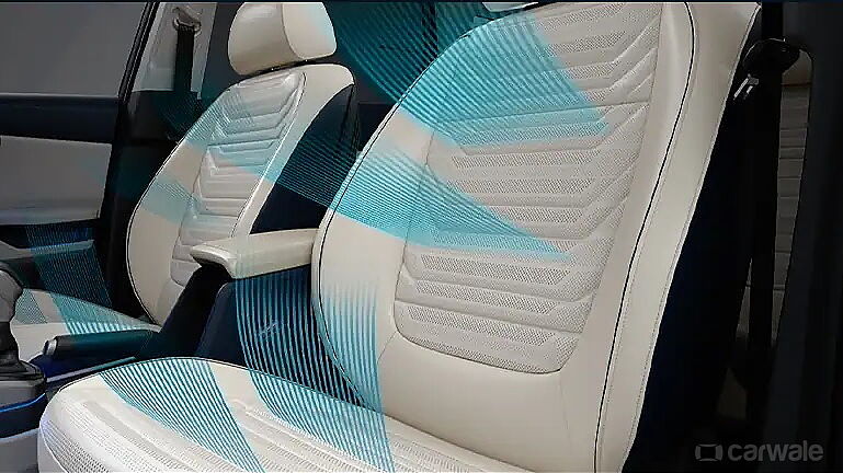 Discontinued Kia Carens 2023 Front Row Seats