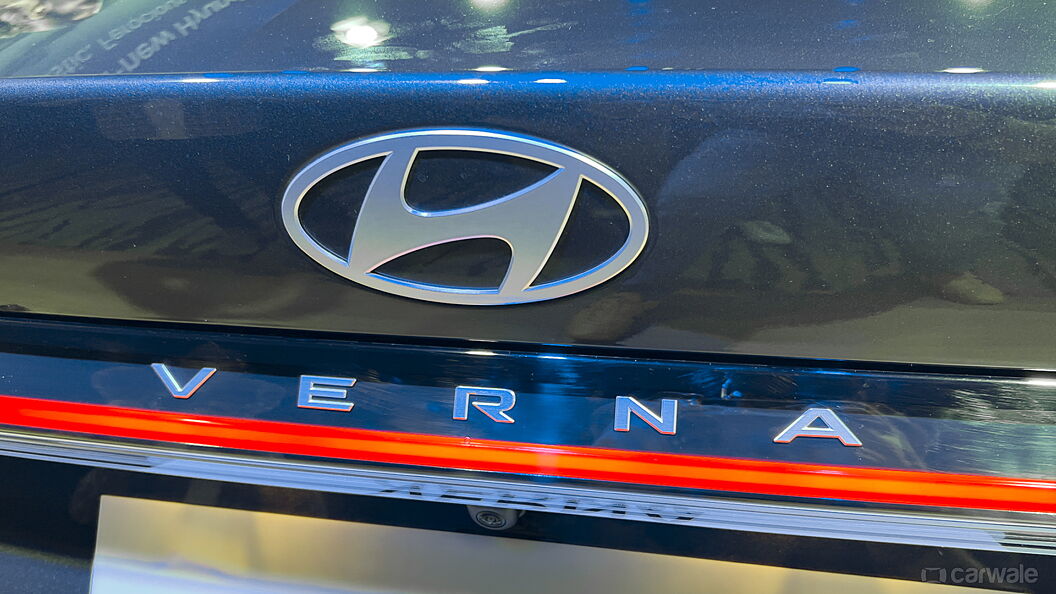 Hyundai Verna Rear Logo