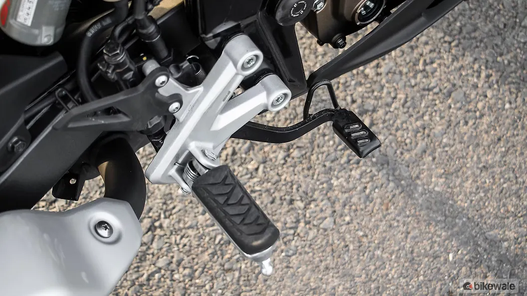 Hero Karizma XMR Pillion Footrest Image BikeWale