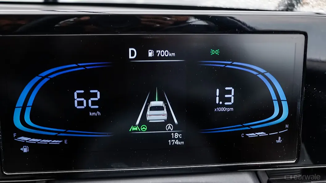 இந்தியாவில் உள்ள வெர்னா Instrument Cluster படம், வெர்னா புகைப்படங்கள்