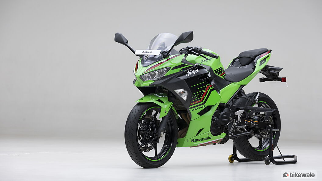 Kawasaki Ninja 400 Rear View Image – BikeWale