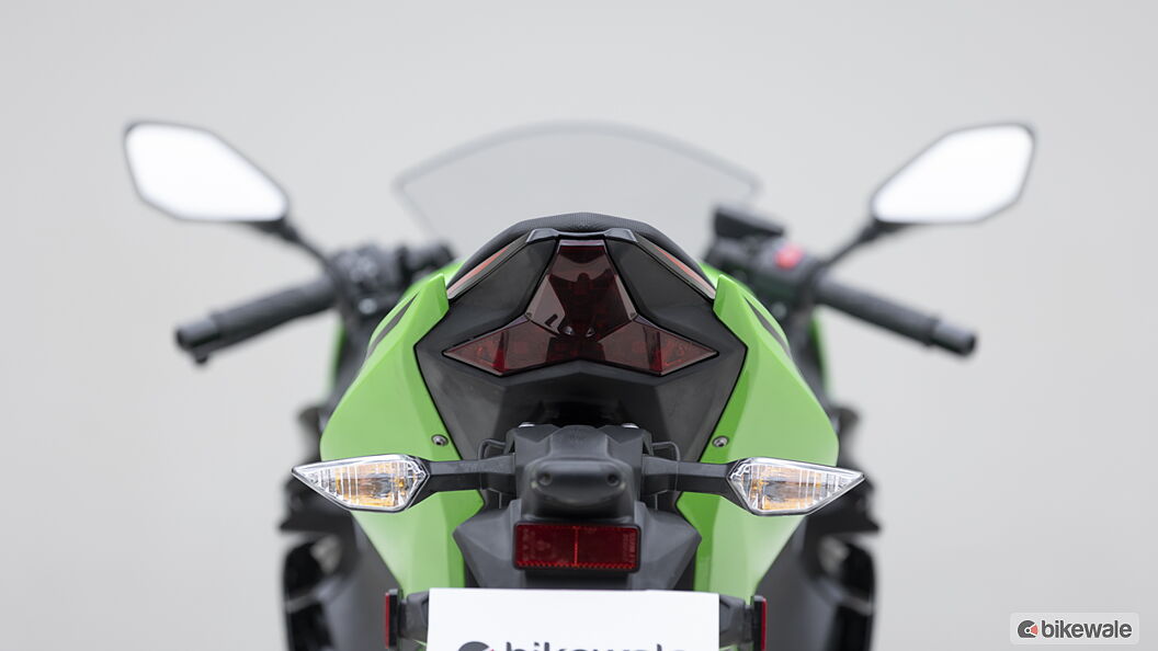 Kawasaki Ninja 400 Rear View Image – BikeWale