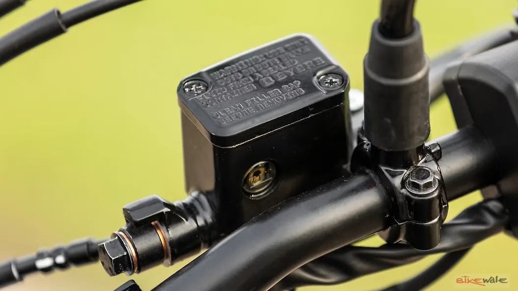 HarleyDavidson X440 Front Brake Fluid Reservoir Image BikeWale