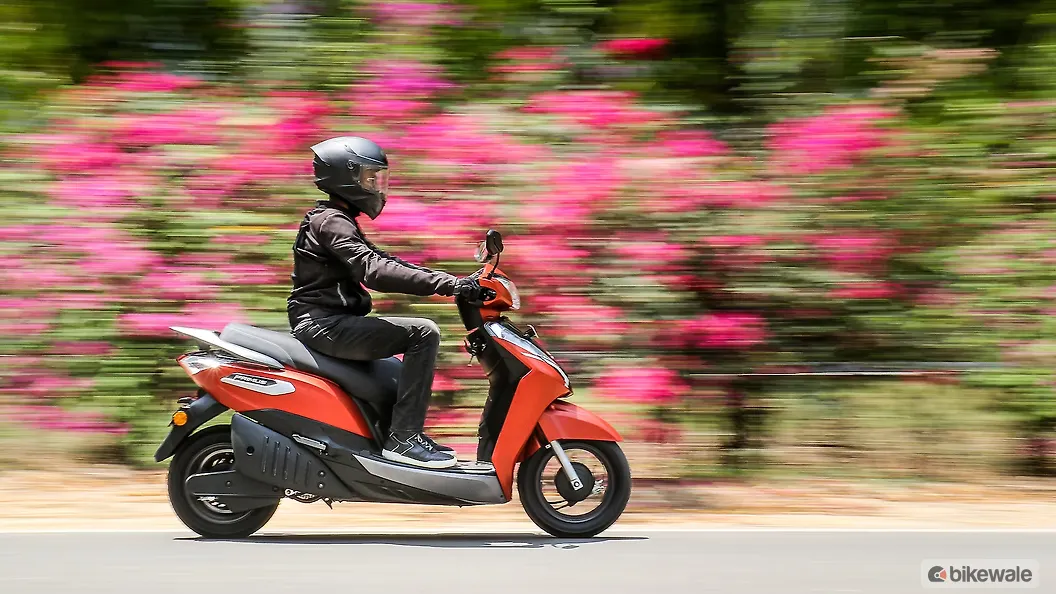 Ampere Primus Right Side View