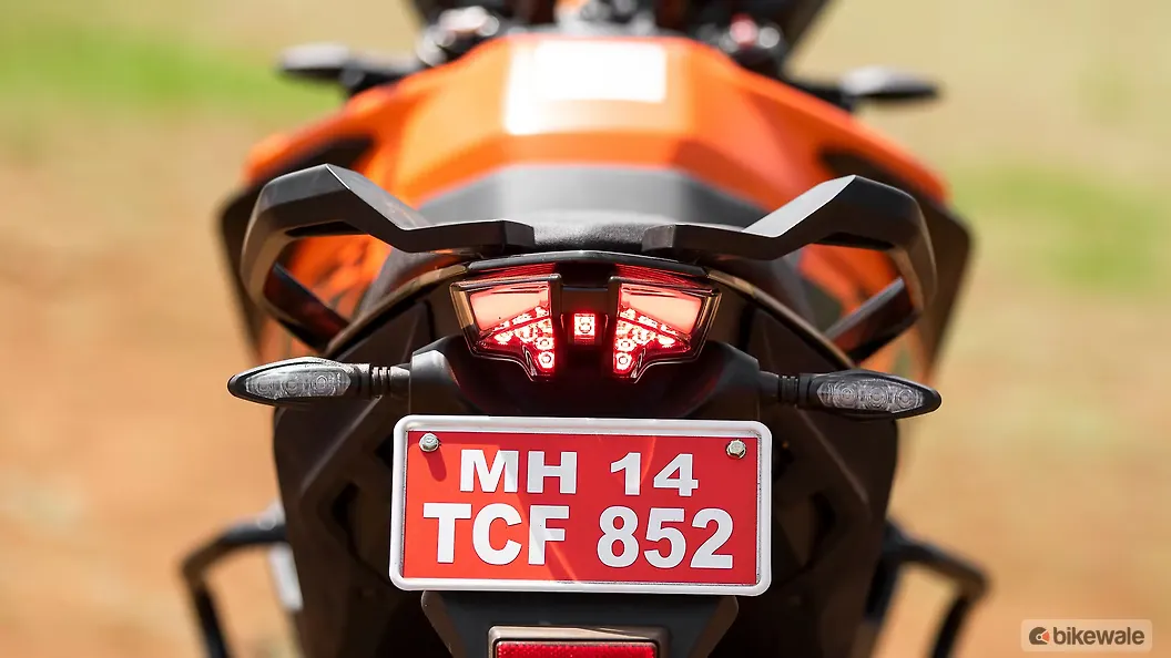 KTM 390 Adventure [2024] Tail Light Image – BikeWale
