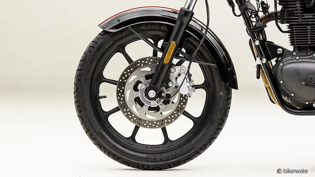 Three Src QJ Motor SRC 500 Fuel Lid Image – BikeWale