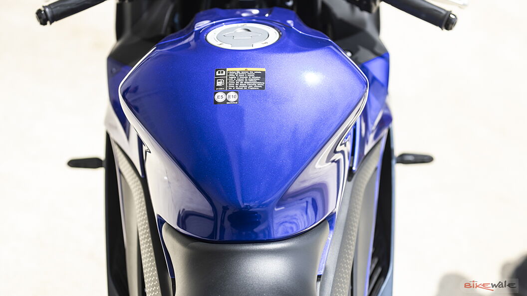 Yamaha YZF-R3 Fuel Tank Image – BikeWale