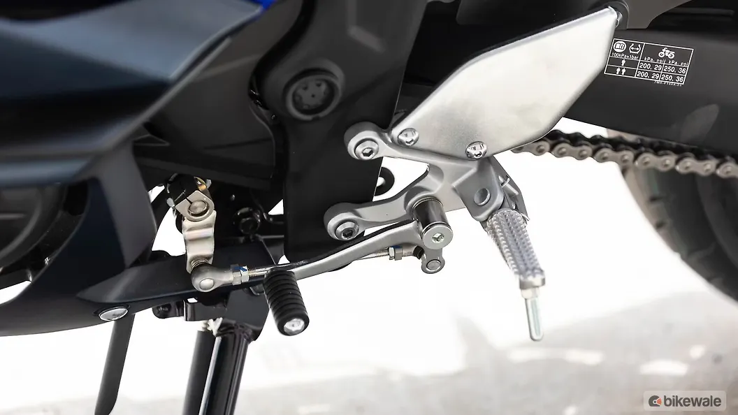 Yamaha YZFR3 Gear Shift Lever Image BikeWale