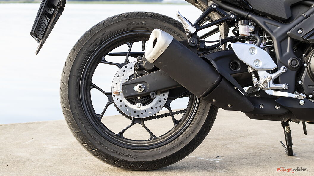 Yamaha YZF-R3 Rear Alloy Wheel Image – BikeWale