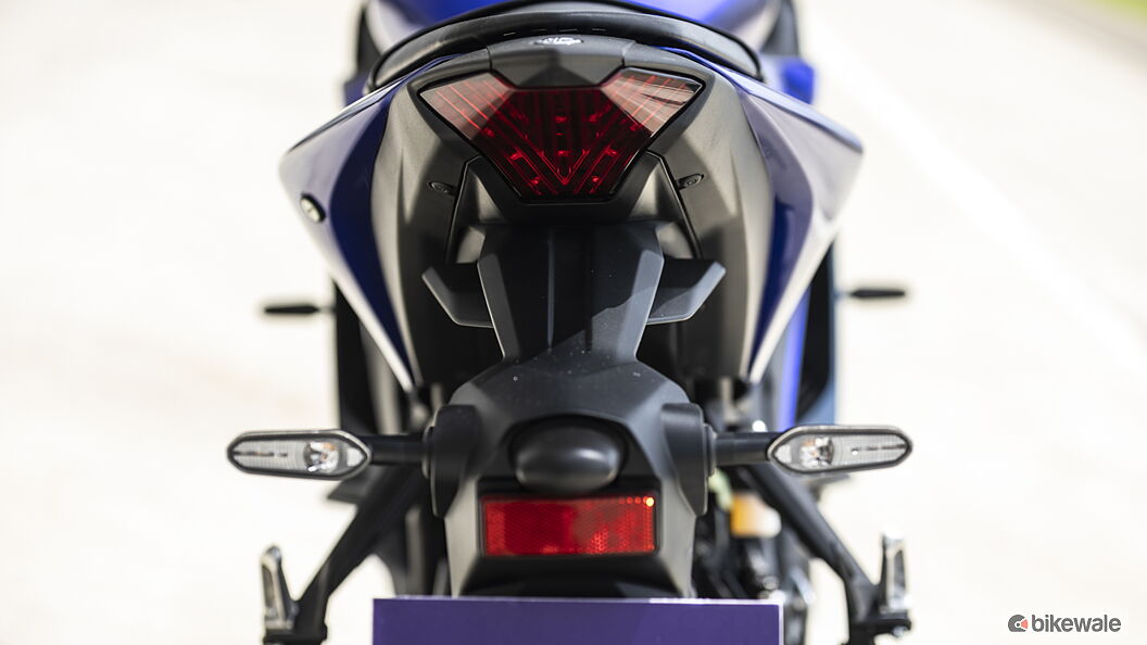 Yamaha YZF-R3 Rear Turn Indicators